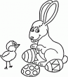 Un joli lapin et un petit poussin sont en train de distribuer les oeufs de Pques. Que penses tu de colorier ce magnifique dessin?